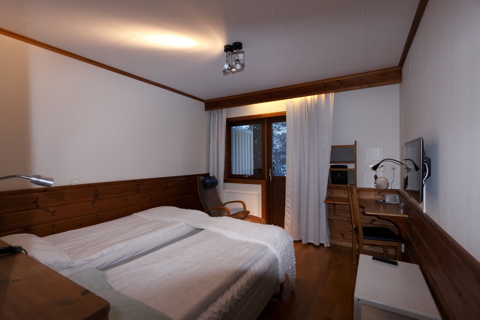 Queenrum på Värdshuset Flottaren i Vansbro — foto från hotellet.