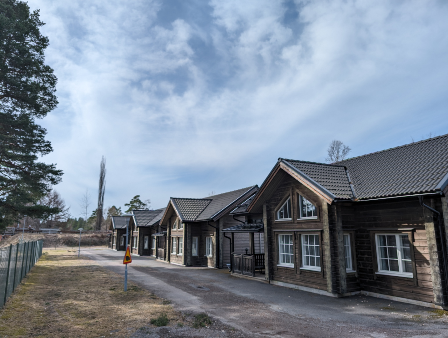 Värdshuset Flottaren i Vansbro — byggnaden sedd utifrån.