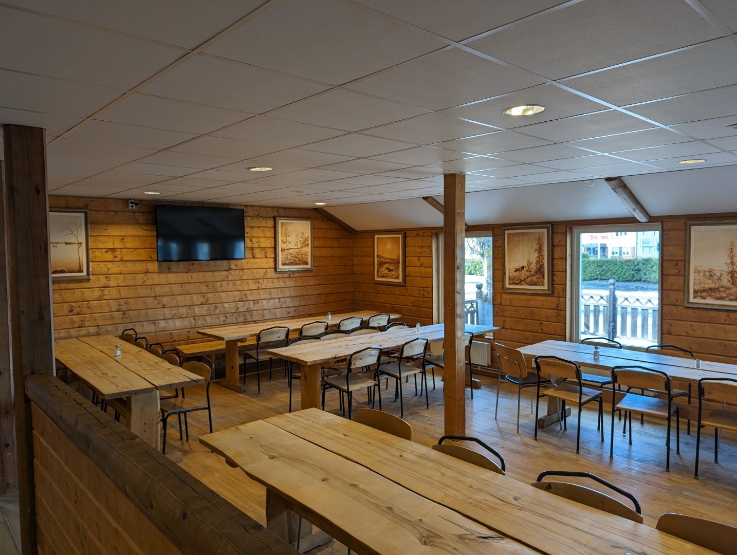 Konferensrum på Värdshuset Flottaren med älvutsikt — bra för möte före eller efter företagslunchen.